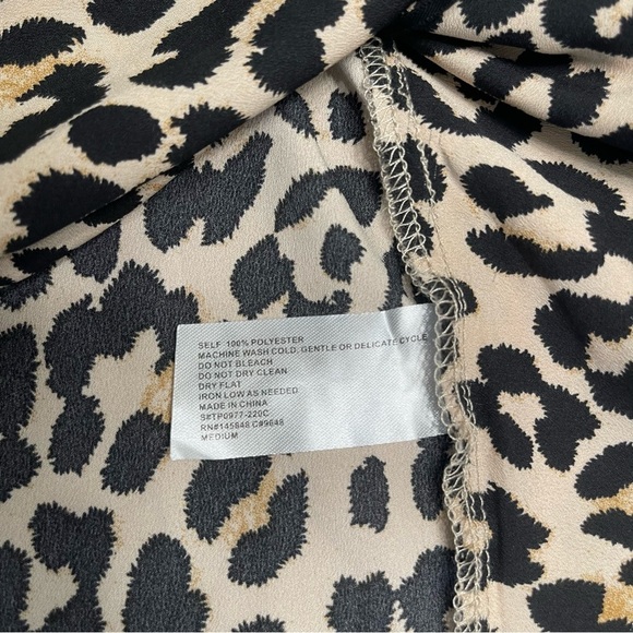 Everly Leopard Print High Low Top Blouse Womens Size M - Picture 4 of 7